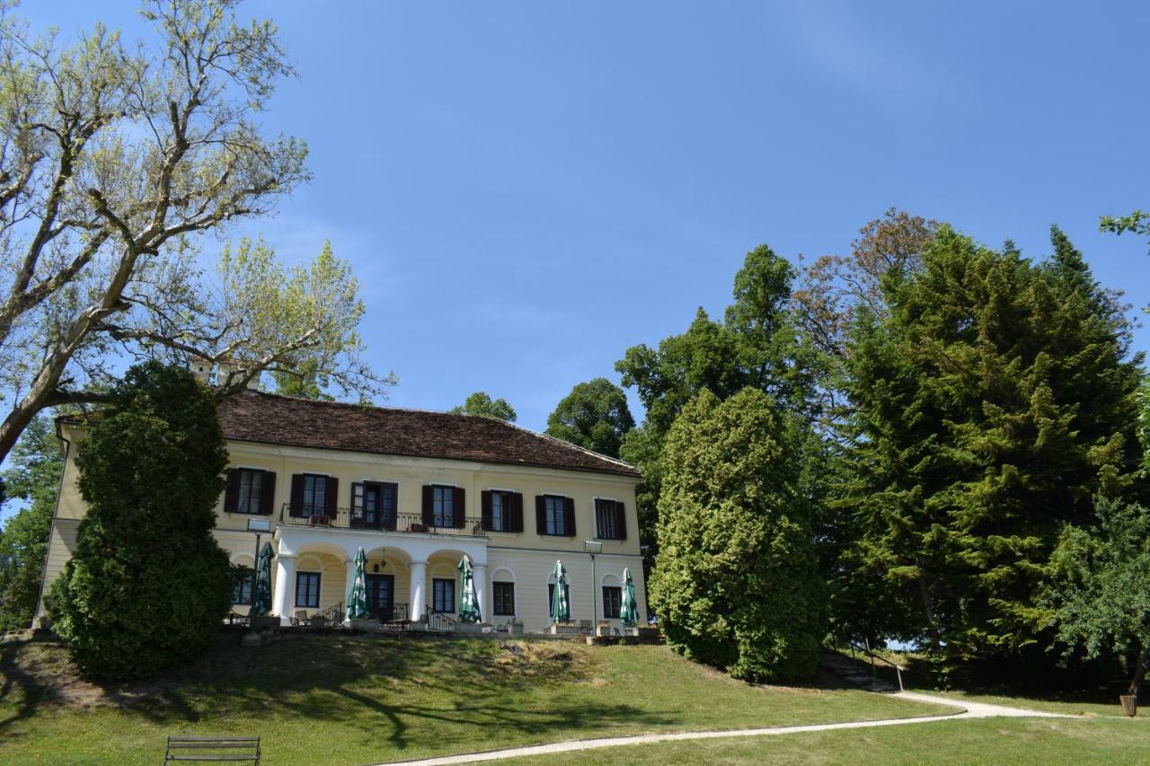 Apartmani Husko Tuheljske Toplice Exterior foto